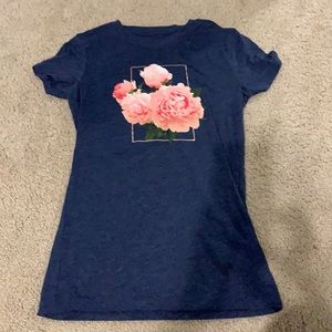 Fitted tshirt! Women’s size small